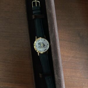 Elegant Gold and Black Men's Watch